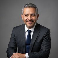Dr. Alejandro Fuentes